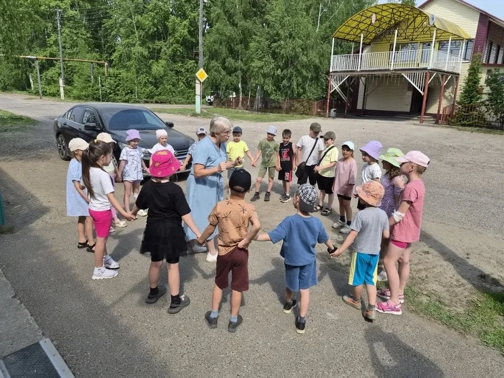 Сегодня 1 отряд "Дружные ребята" посетил Городскую библиотеку и побывал на мероприятии,...