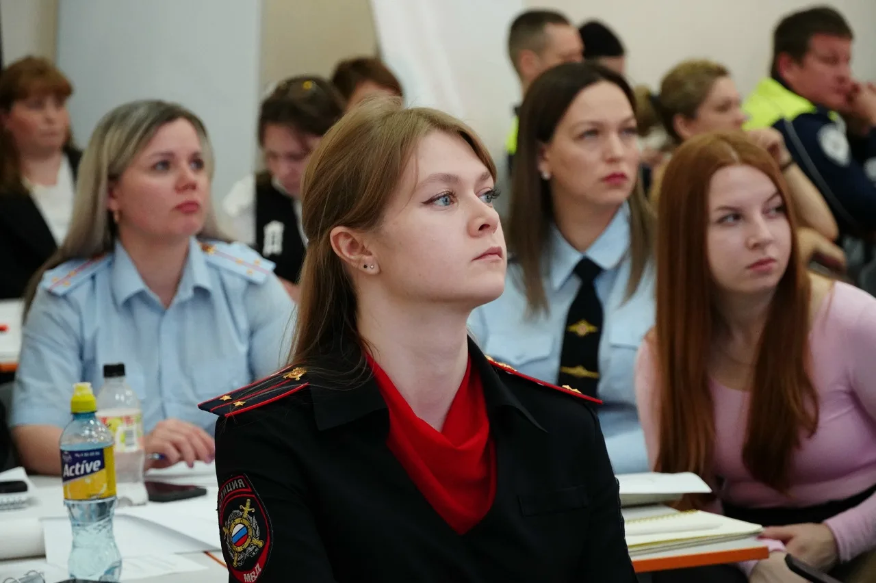 Безопасность детей – общая забота!  В #ИРО43 прошёл областной семинар-совещание, посвящённый профила