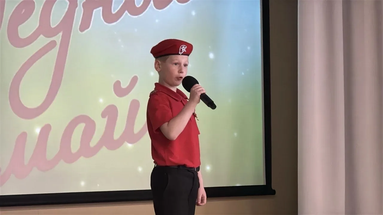 🇷🇺 Забота о старших — часть нашей памяти  ✏️Сегодня учащиеся нашей школы организовали выездной празд