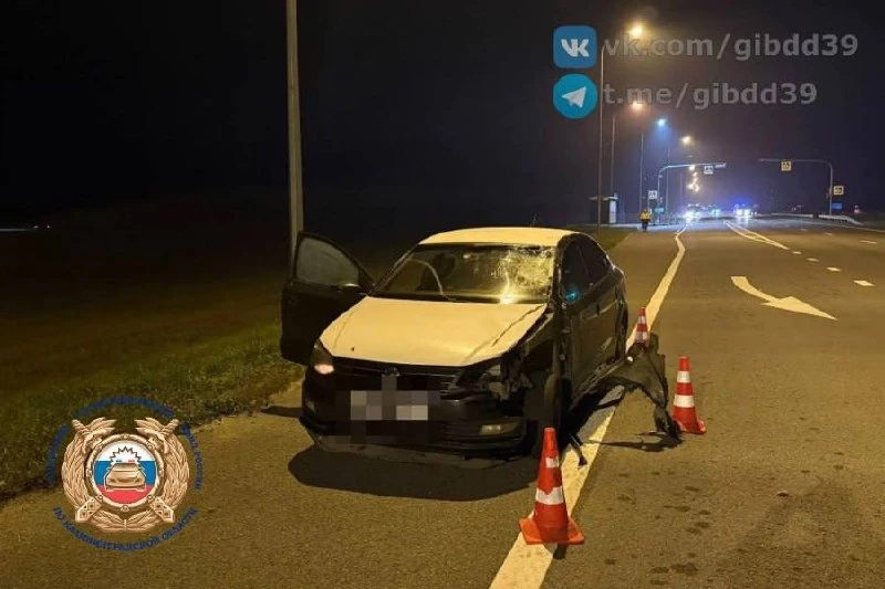 Автомобиль насмерть сбил велосипедиста на трассе под Сокольниками.