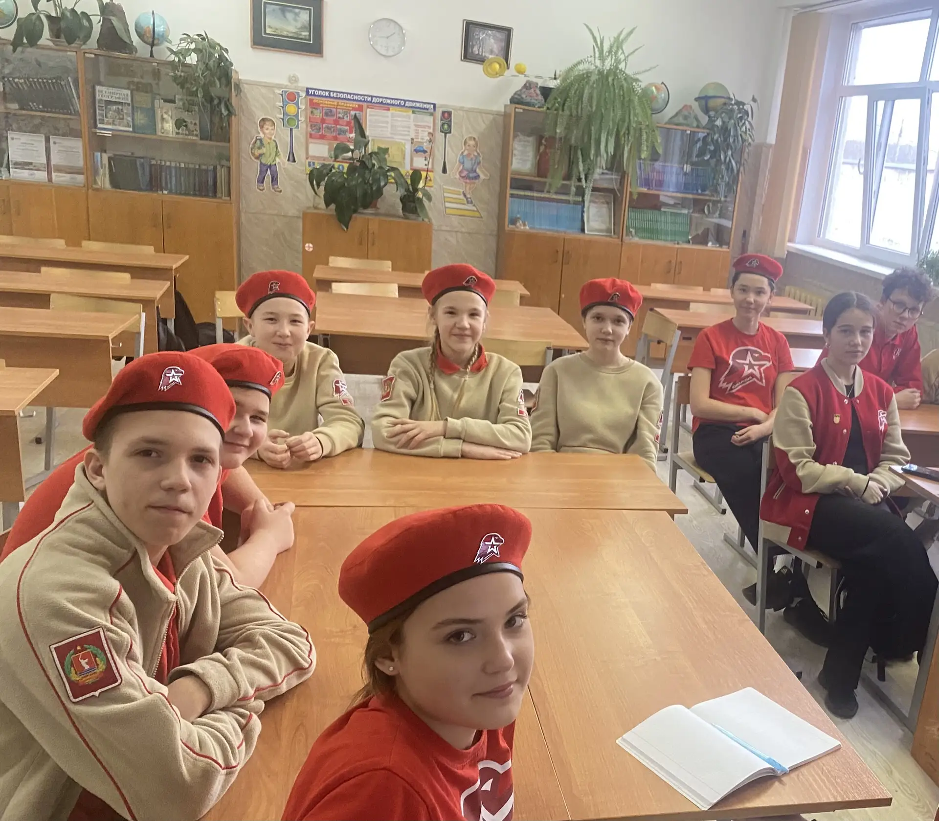 25 февраля ученики гимназии №9 участвовали в онлайн-игре «Нам этот мир завещано беречь» от центра «В