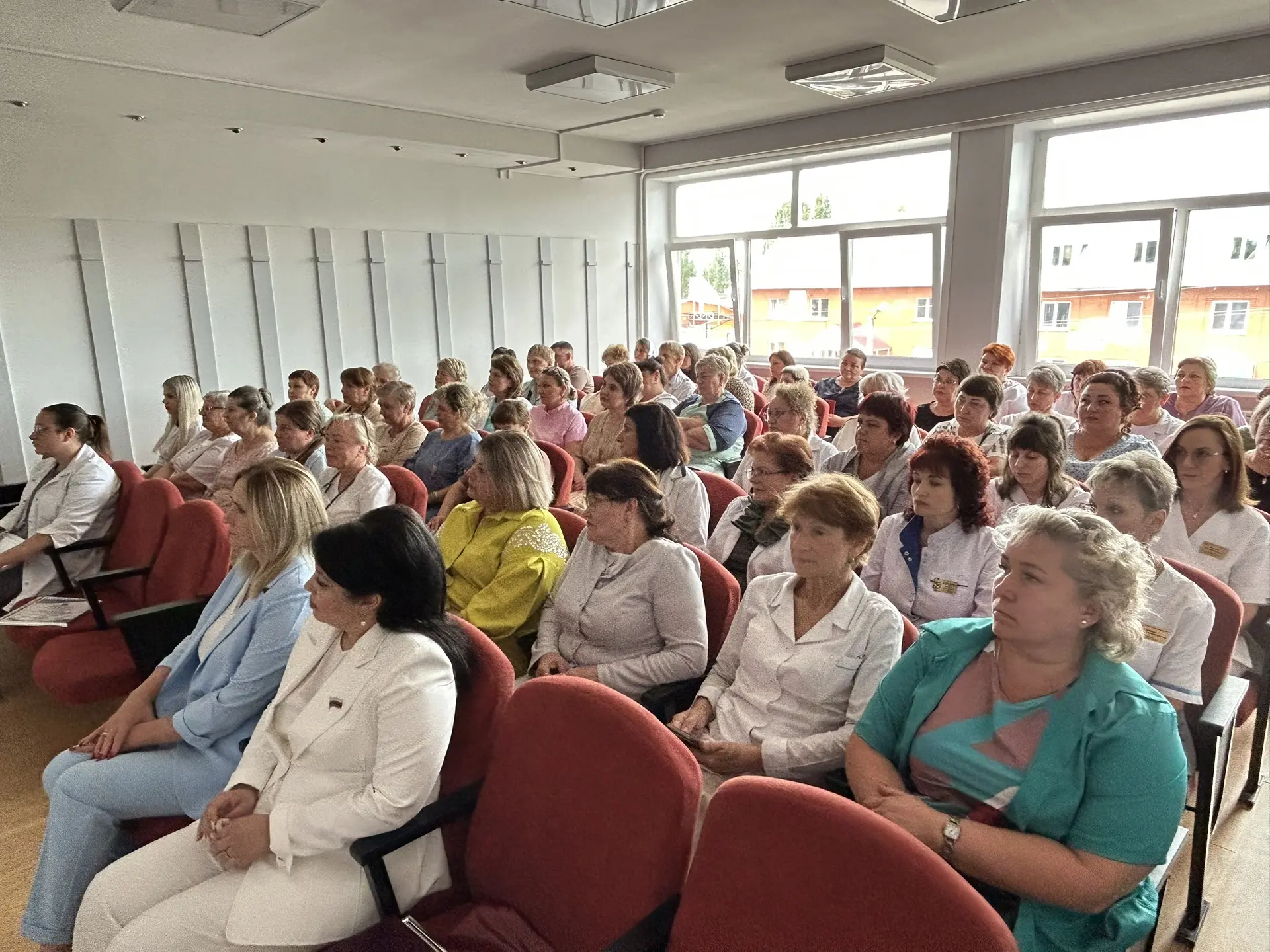 Первомайских медиков поздравили с профессиональным праздником 
 
В преддверии Дня медицинского работ
