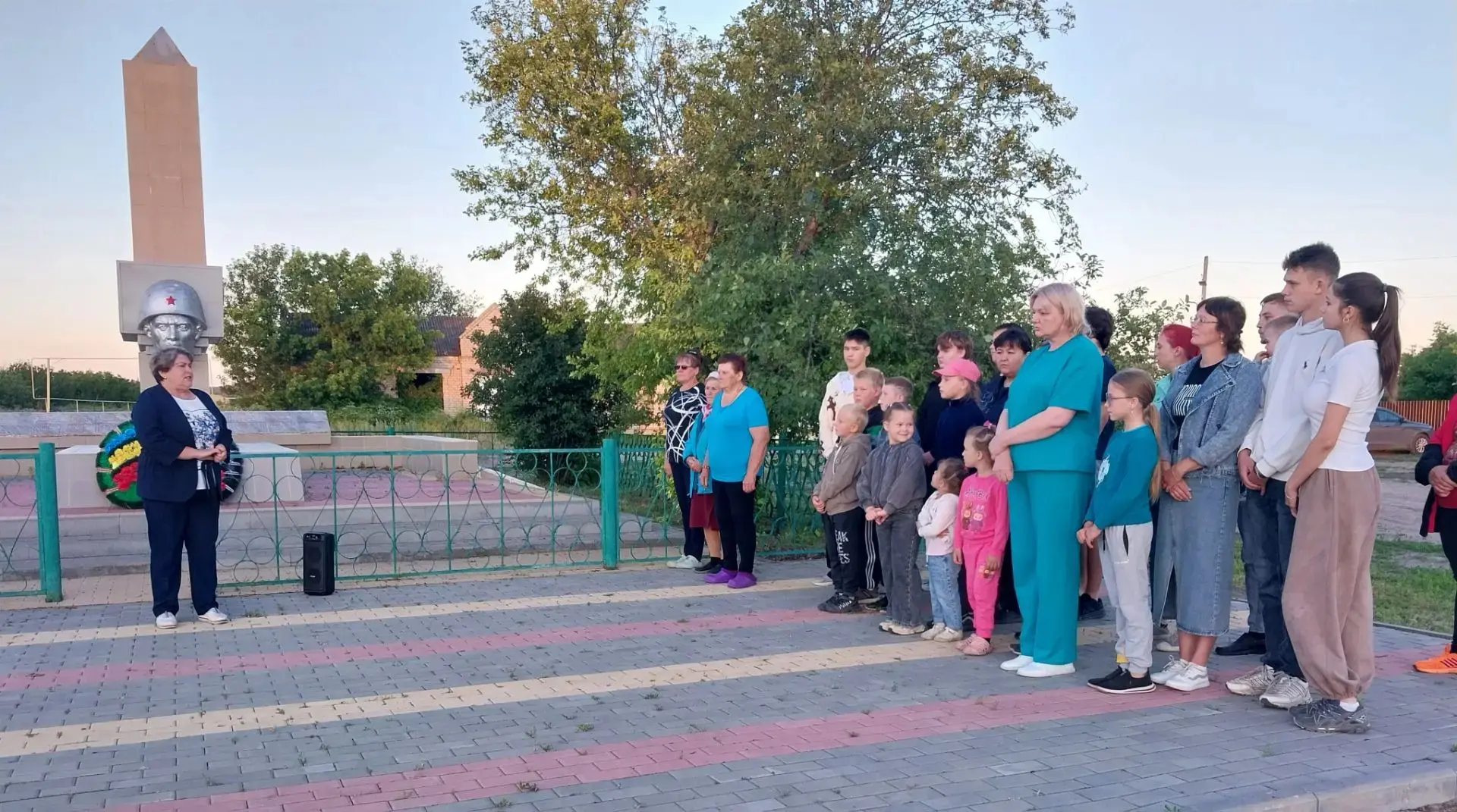В х. Зубриловка прошёл митинг «Гори памяти свеча», посвящённый Дню памяти и скорби 22 июня. Эта дата