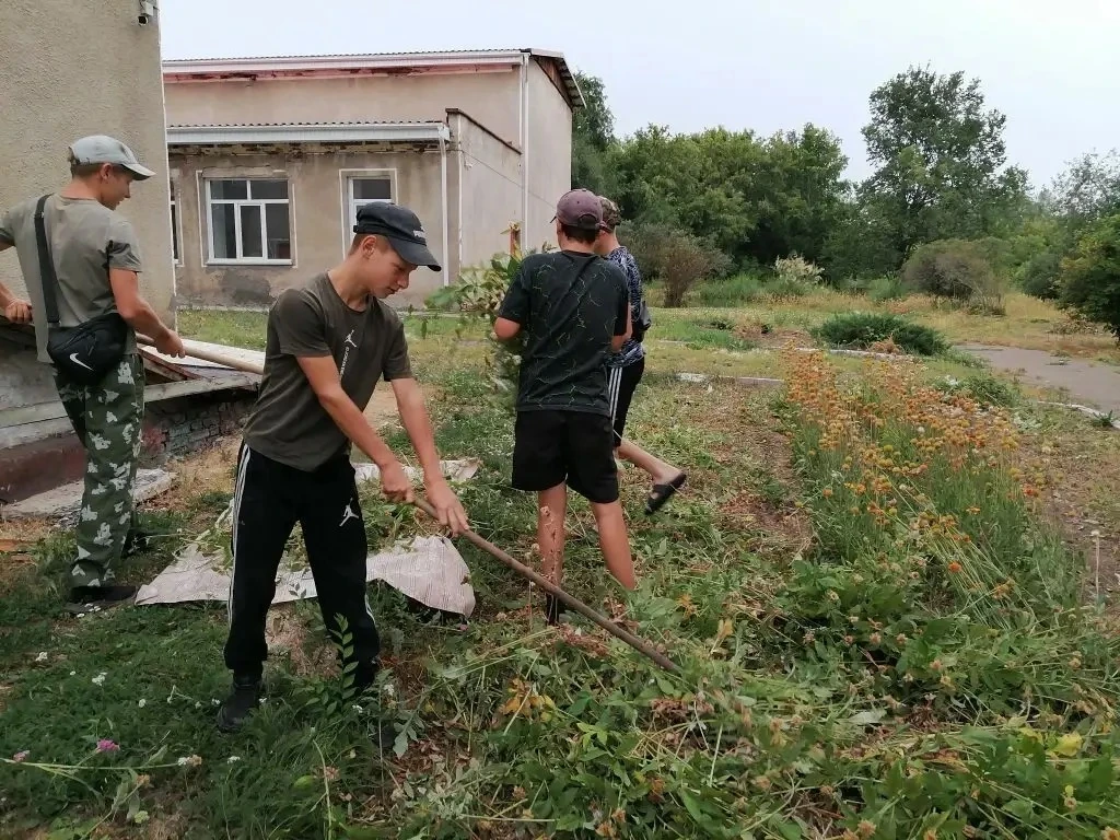 #ЛетняяПрактика2026
В рамках летней трудовой практики учащиеся нашей школы продолжают активно работа
