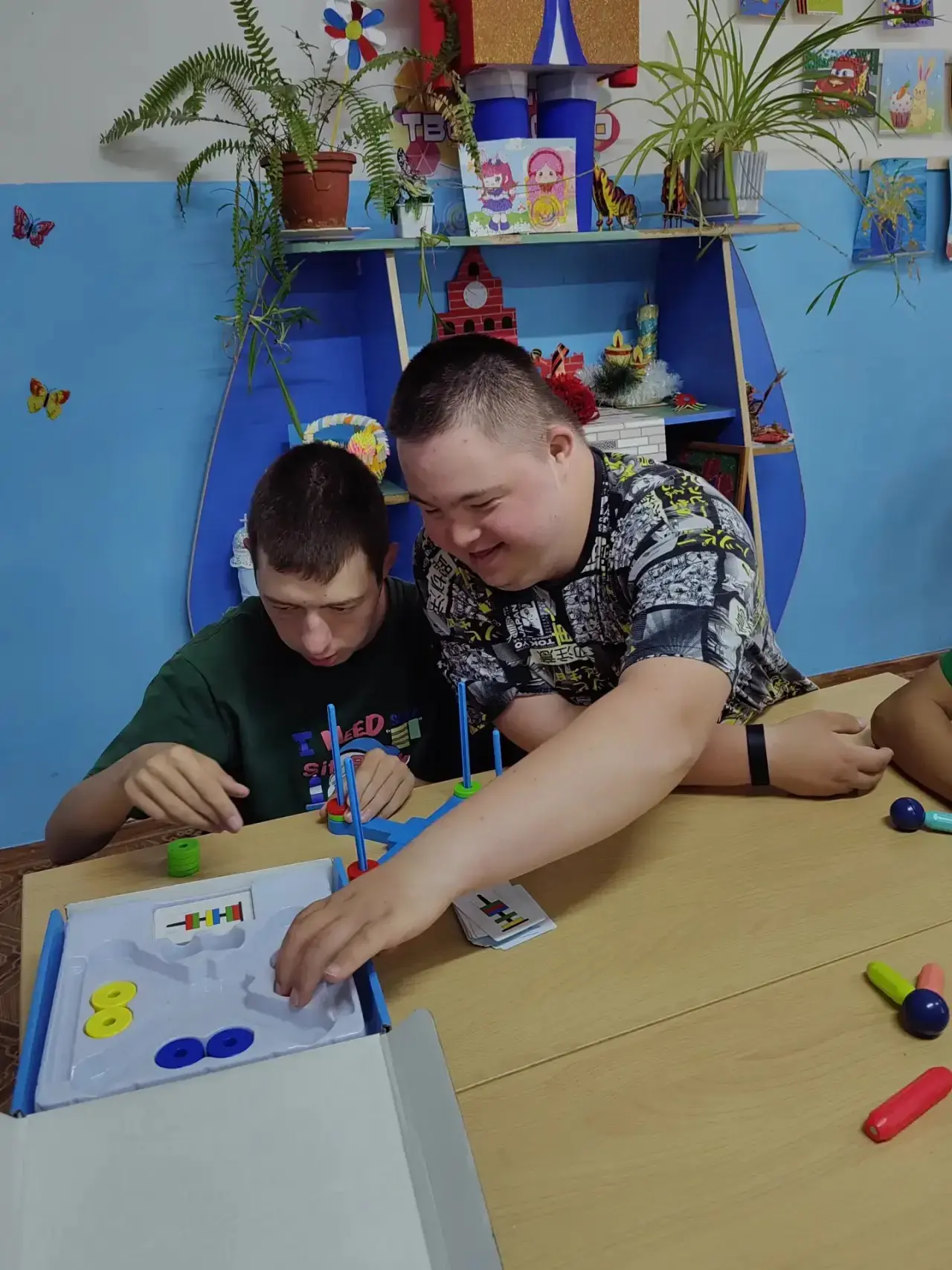 ✅День настольных игр в отделении молодой инвалид!
🎲🤹🎯🧩♟

📚Цель: создать положительный настрой ч