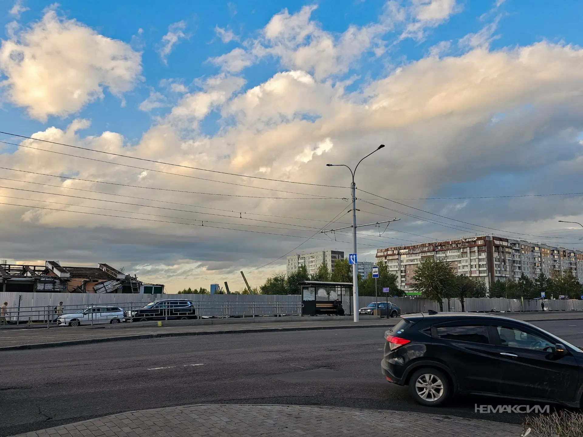 Предмостная без павильонов. Это что-то новенькое.