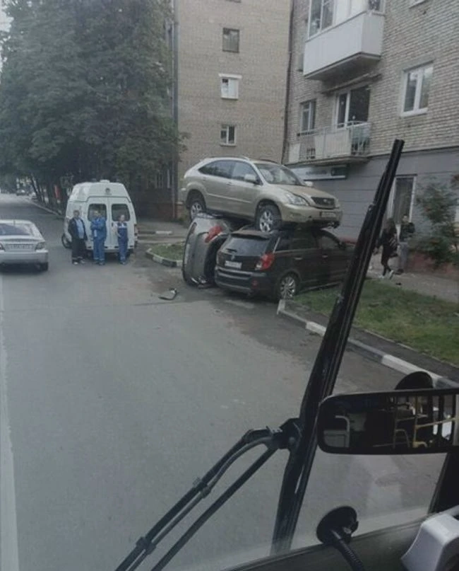 Тесла представила инновационные 2-х уровневые парковки 😳