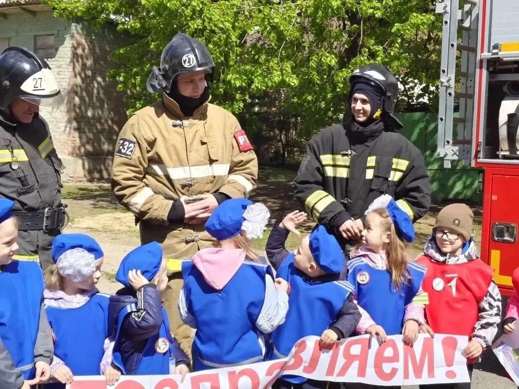 🚒 В преддверии Дня пожарной охраны России команда ЮПИД «Стоп» детского сада №31 совместно с руководи