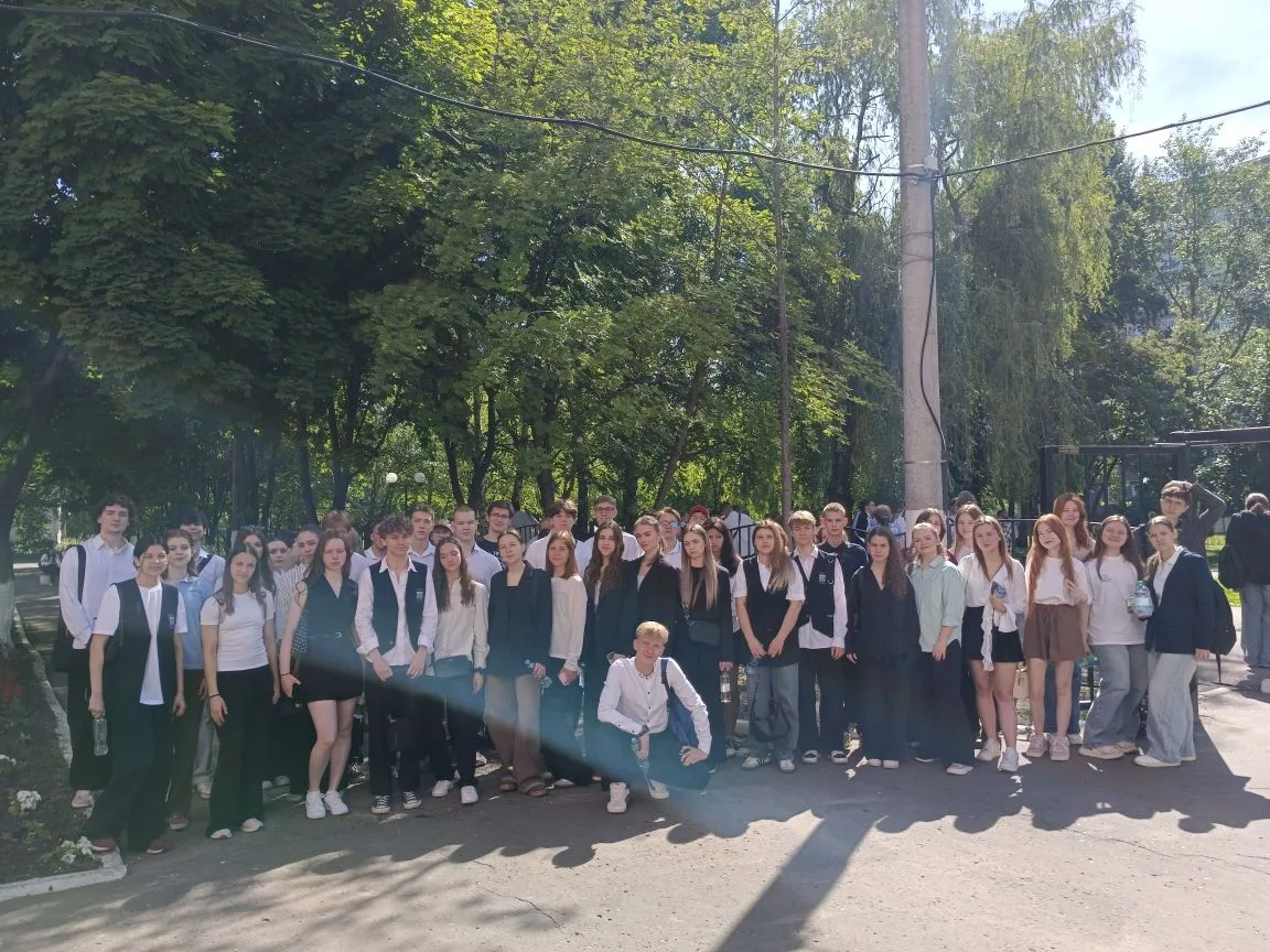 Сегодня пишем математику!

Весь Державинский лицей сегодня мысленно с вами и крепко держит за вас ку