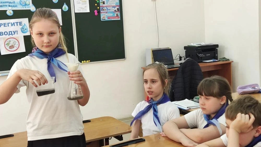 🌊 День воды в нашей школе: бережём самое ценное! 🌊  22 марта отмечается Всемирный день воды — день, 