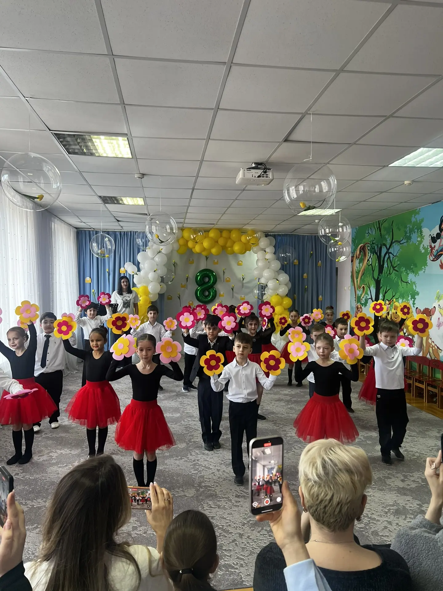 Сегодня прошли первые утренники приуроченные к празднику 8 Марта !💐💐💐