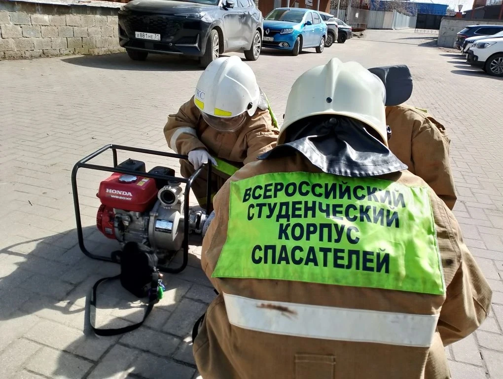🚨 Будущие спасатели в деле: учения Школьного спасательного отряда «Кадет спасатель» 🚨  На базе штаба