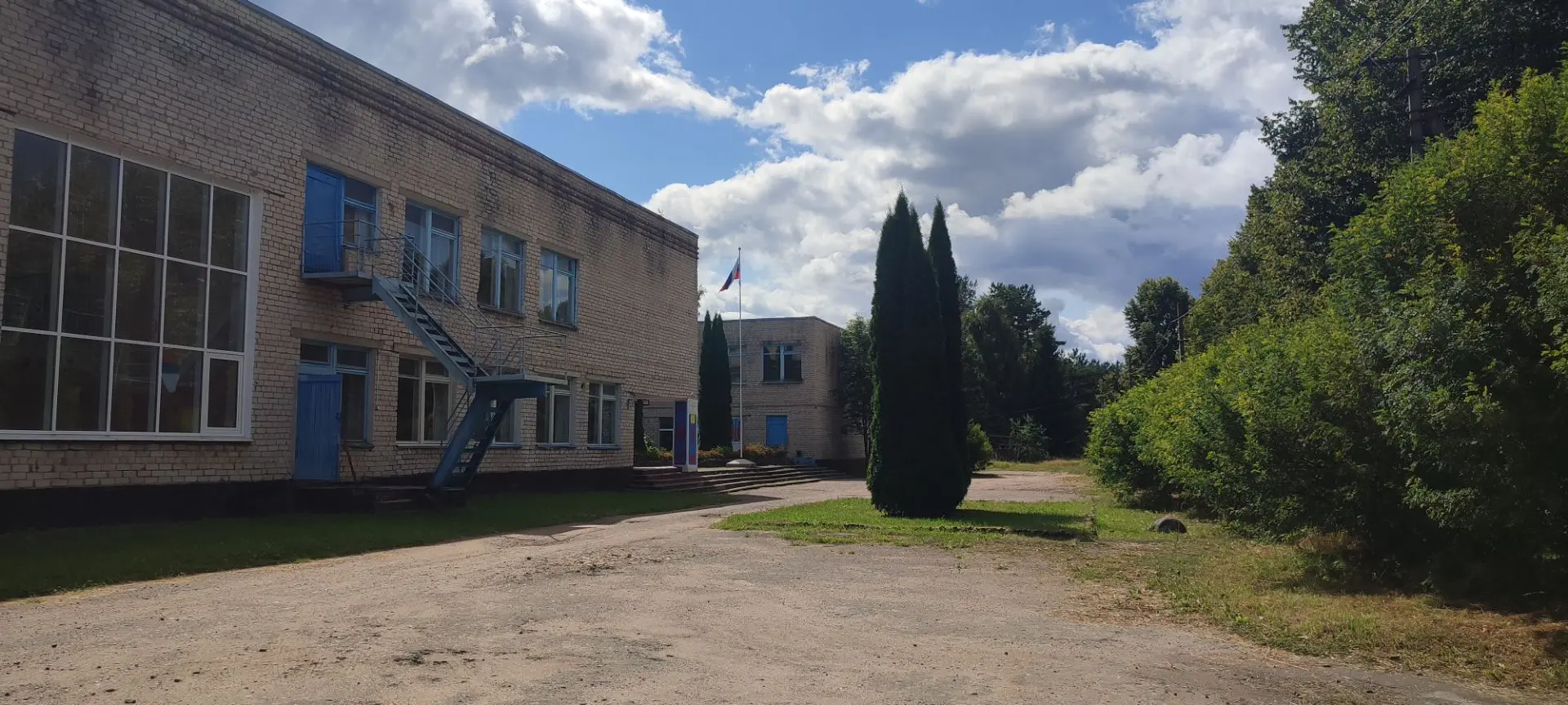14.08.2026  в МБОУ Опухликовская СОШ проходила приëмка ОО к новому учебному года. Школа...