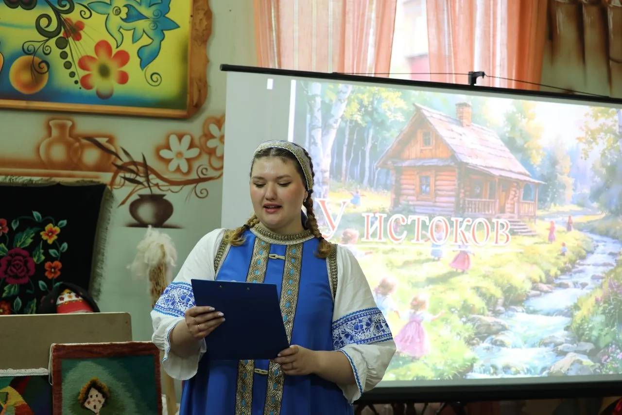 🌿 В Центре народного творчества «Русь» состоялась тематическая программа «У истоков», посвященная б