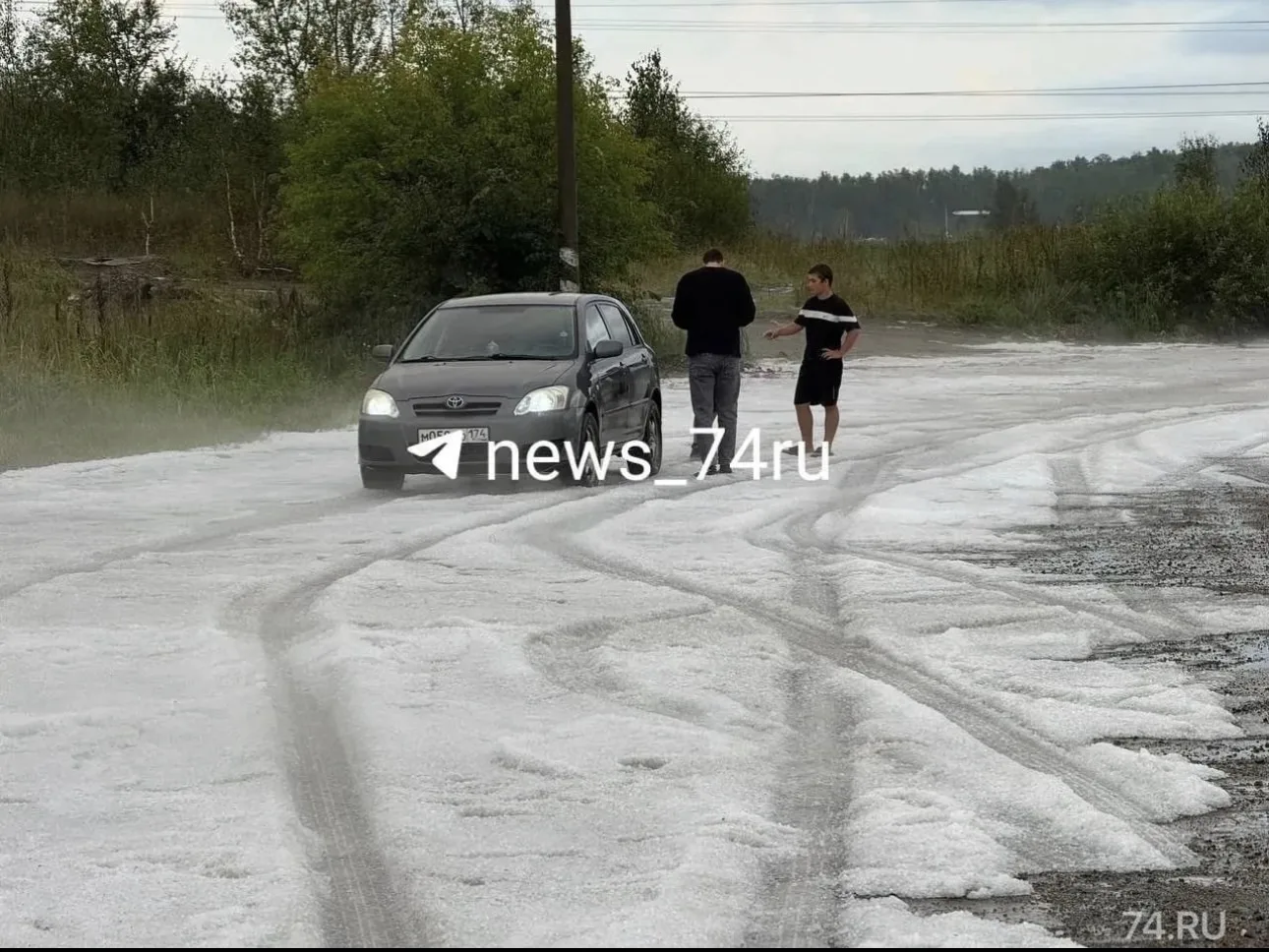 😳 Снегом и градом засыпало трассу М-5 на подъезде к Челябинску