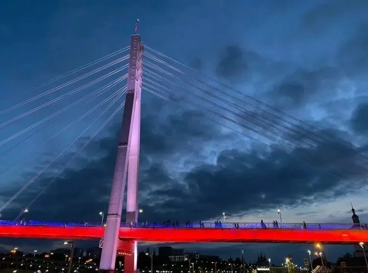 На мосту Влюбленных в Тюмени появится триколор 🤍💙❤️