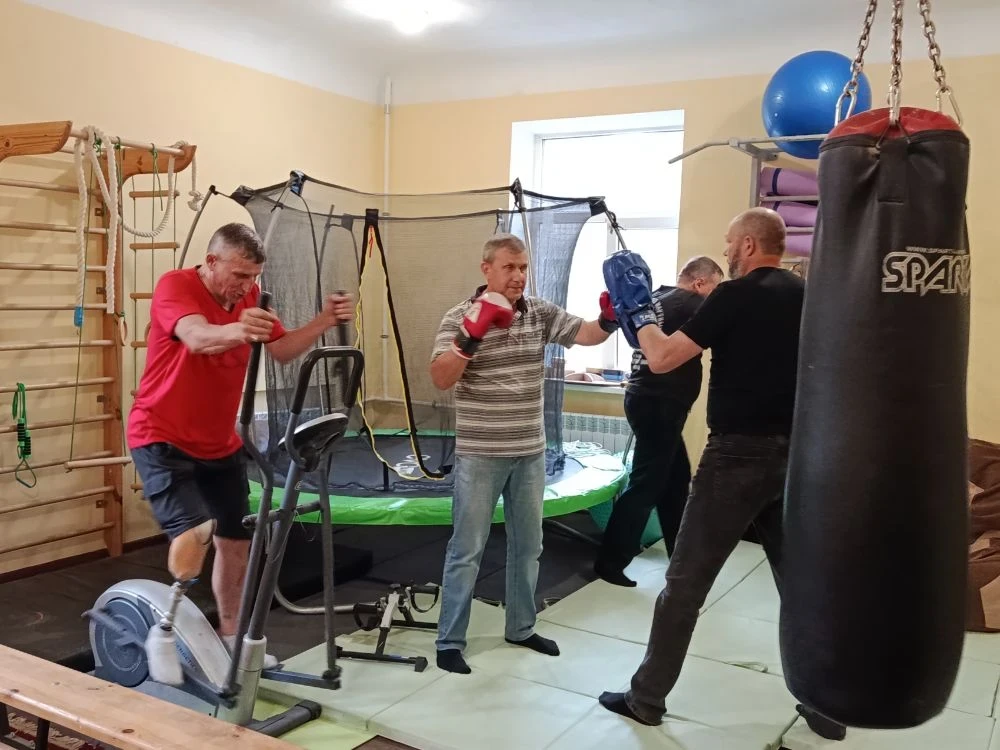 📢 В Ясиноватой в рамках акции «Спортивный Донбасс» прошло увлекательное занятие по боксу, которое о