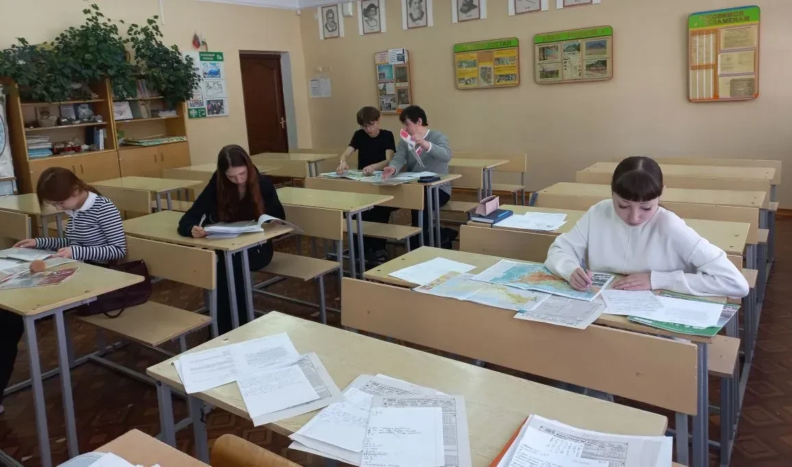 В рамках подготовки к Основному государственному экзамену (ОГЭ) учащиеся девятых классо...