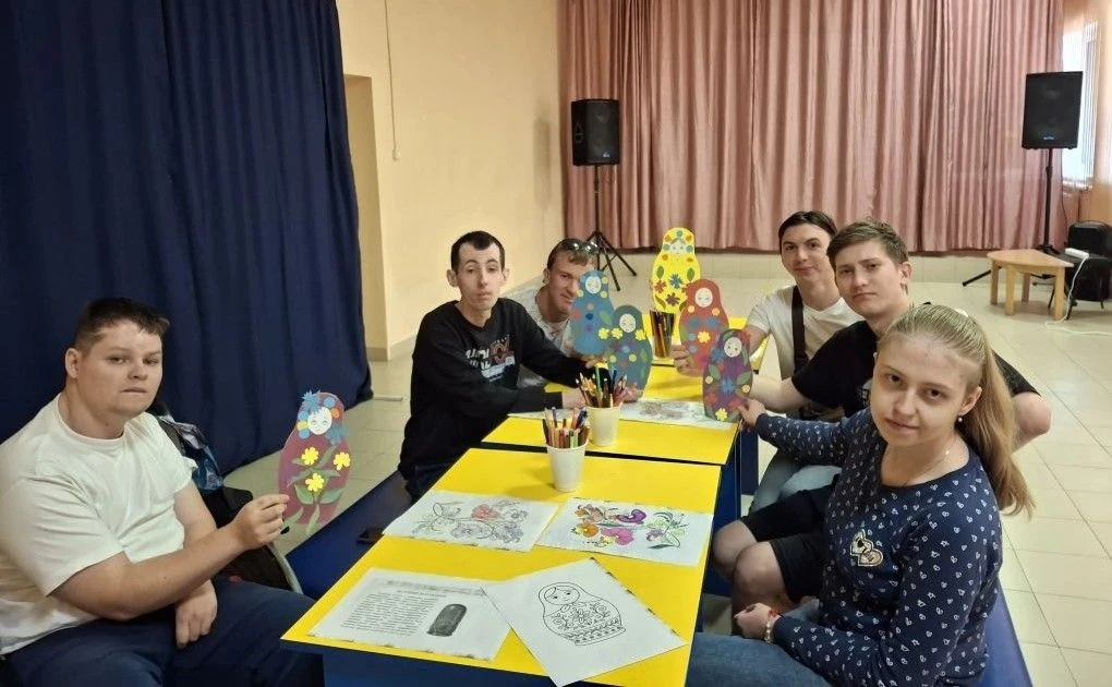 ✅Мастер-класс «Художественные сокровища России»
 
😁Дорогие друзья!
 
❓А вы знали, что матрёшка – эт