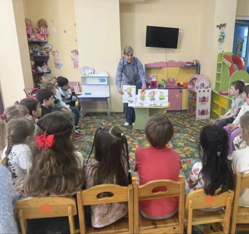 В старшей группе "Солнечные лучики" было проведено познавательное занятие "Эколята - др...