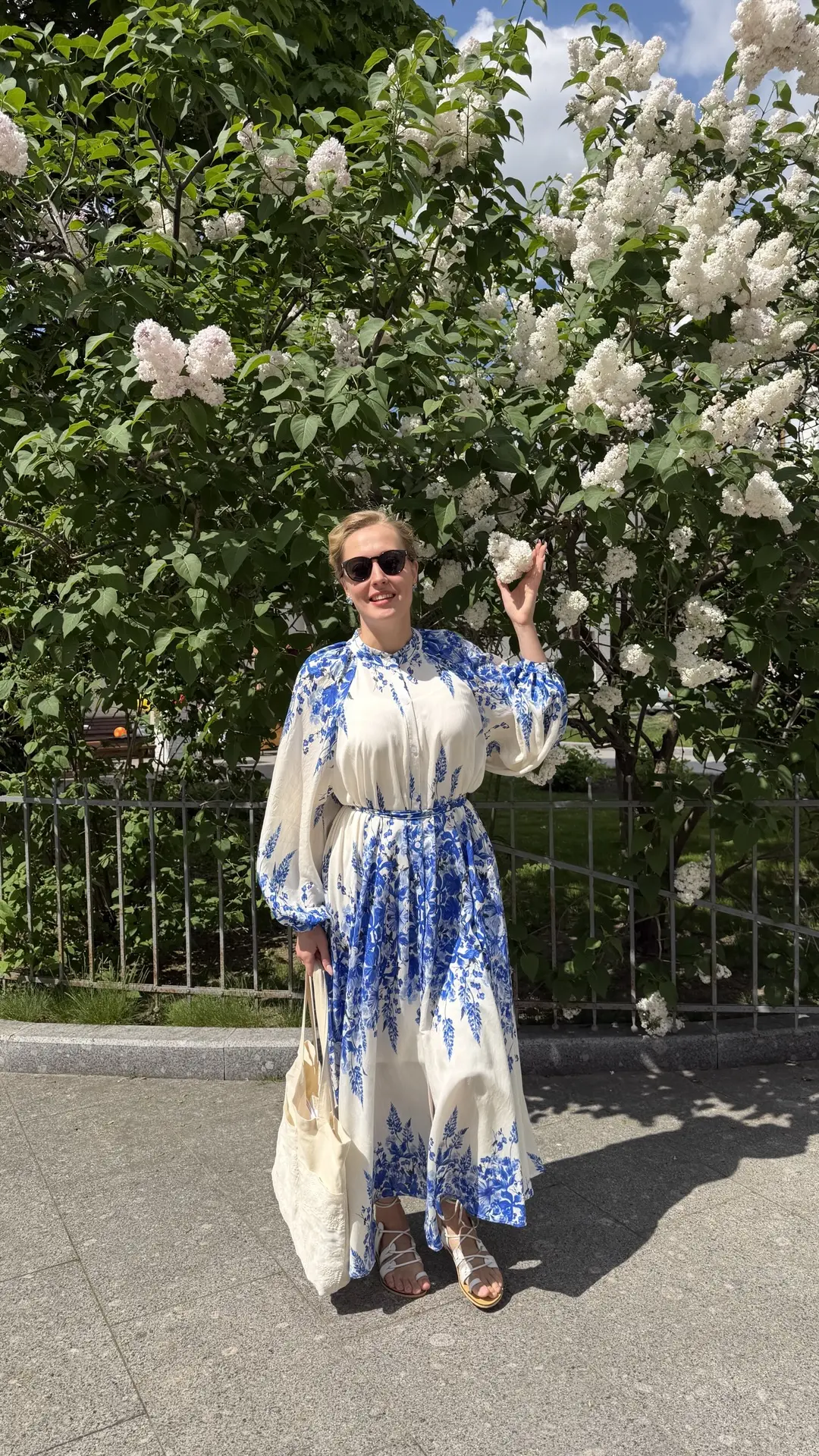 Провела в Марфо-Мариинской обители открытие  благотворительного фестиваля «Белые Крылья», успела вдо