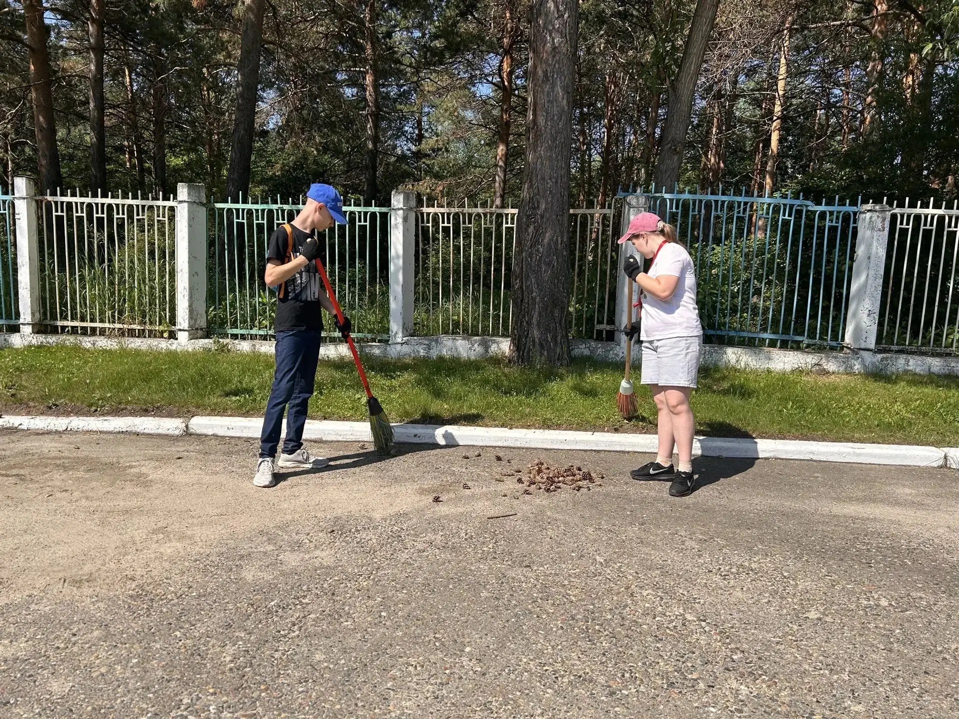 🛠Школьная трудовая смена продолжается, вовлекая ребят в мир полезных свершений и коллективного труд