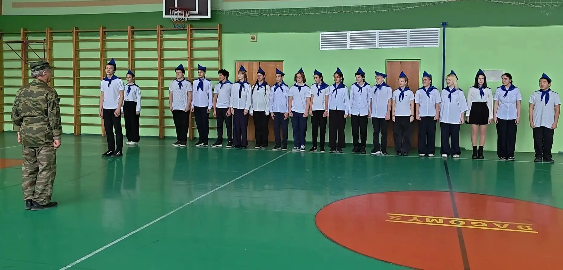 И вот настал черёд главных сил — учащихся 8, 9, 10 и 11 классов! ⚡🔥 Здесь уже не просто смотр, а нас