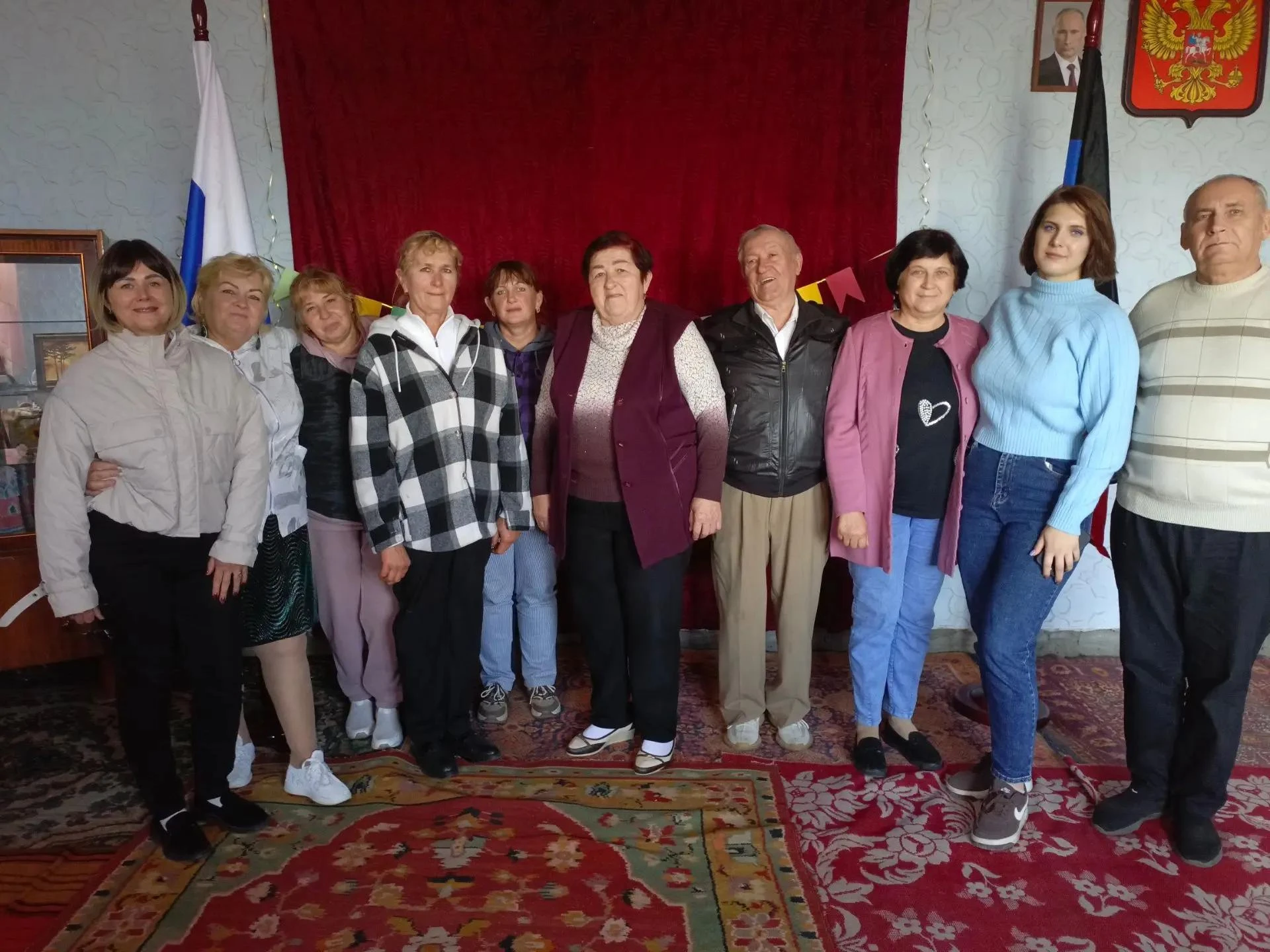 День пожилого человека — это праздник доброты и любви к нашим самым родным людям. Он на...