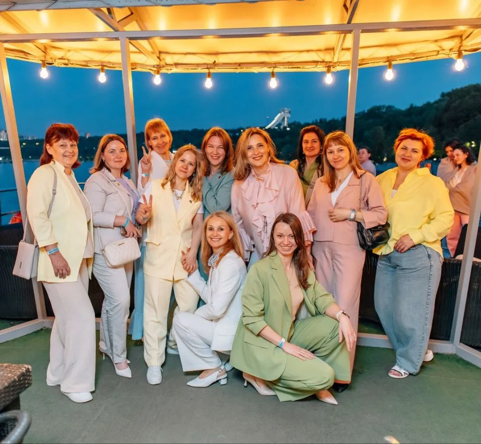 Ребят, хочу поделиться ❤️

В прошлом месяце я впервые за 6 лет в сетевом почувствовала себя настоящи