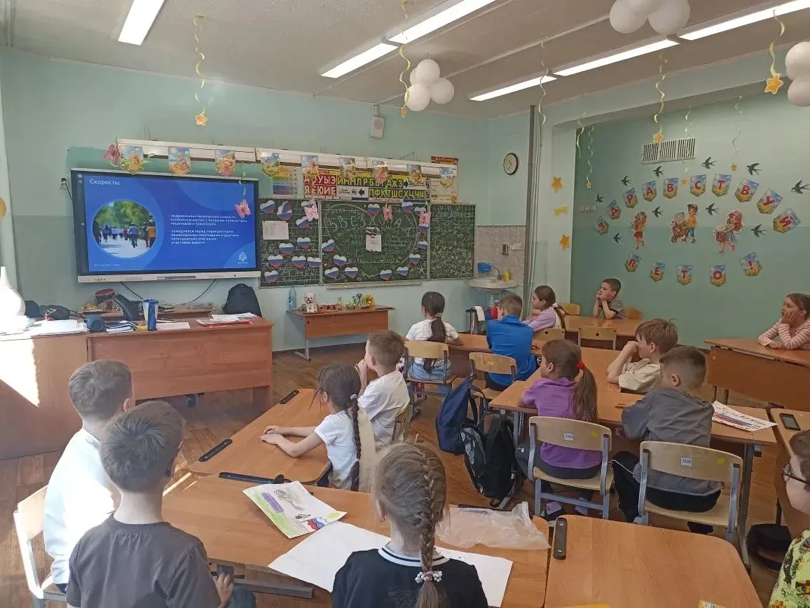 Зеленый свет каникулам: ПДД в лагере

🌞 Лето — время приключений, новых впечатлений и активного отд