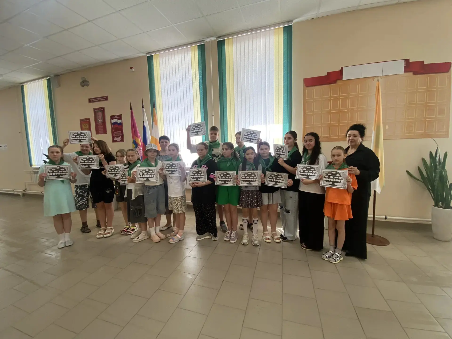 🇷🇺 В пришкольном лагере «Юнга» прошла встреча воспитанников с сотрудниками ЗАГСа 🤝 п...