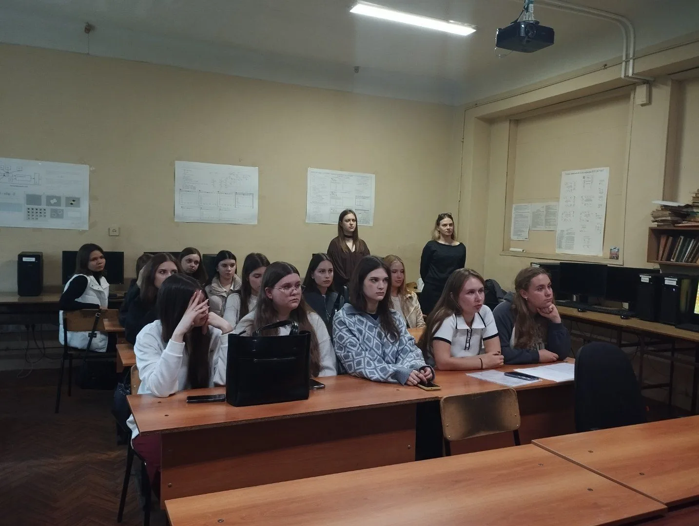 🎓 Практика, наставник и первая работа
