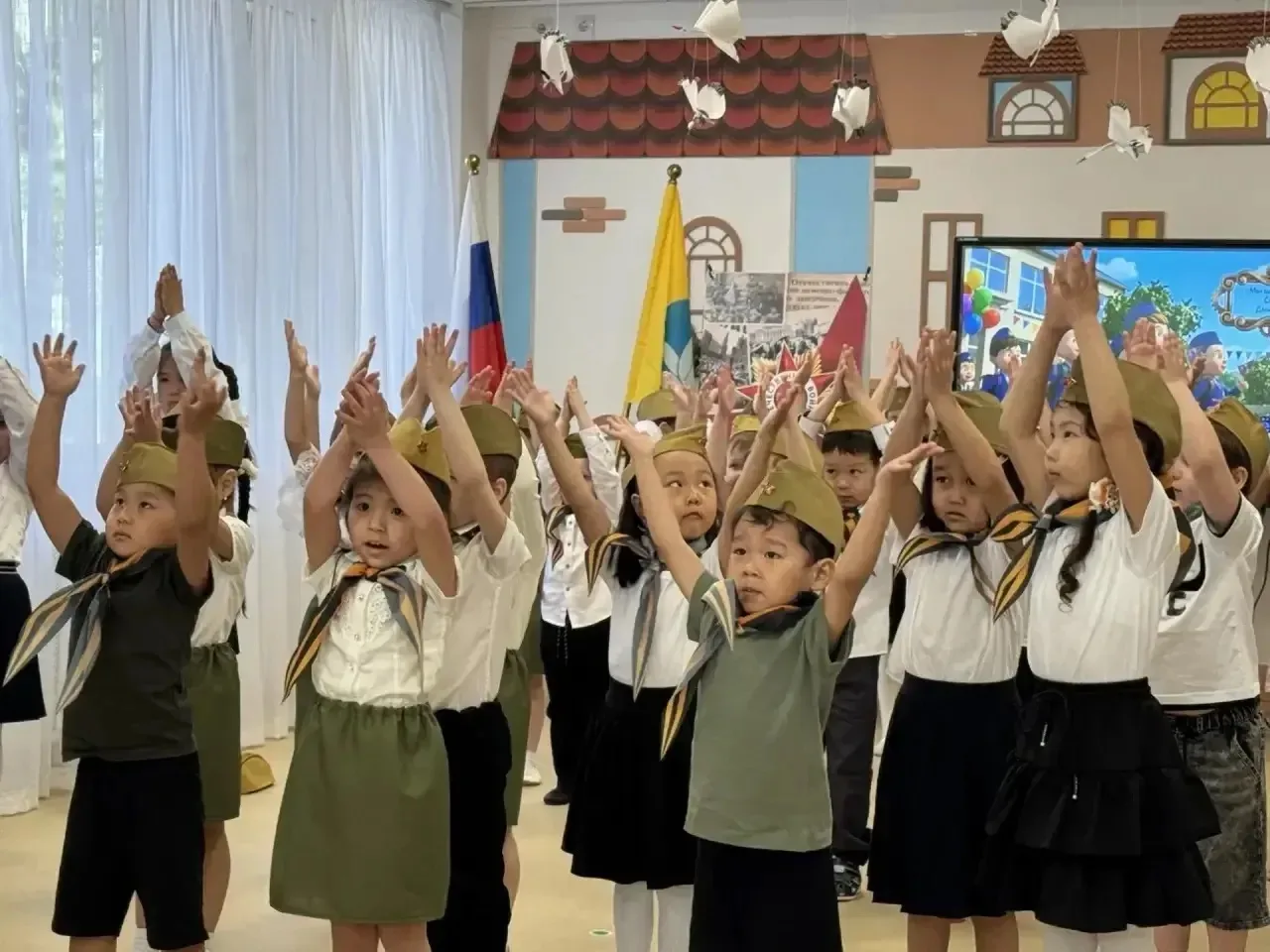 🎗️ В детском саду №24 города Элисты стартовал цикл торжественных мероприятий, посвящённых 81-й годов