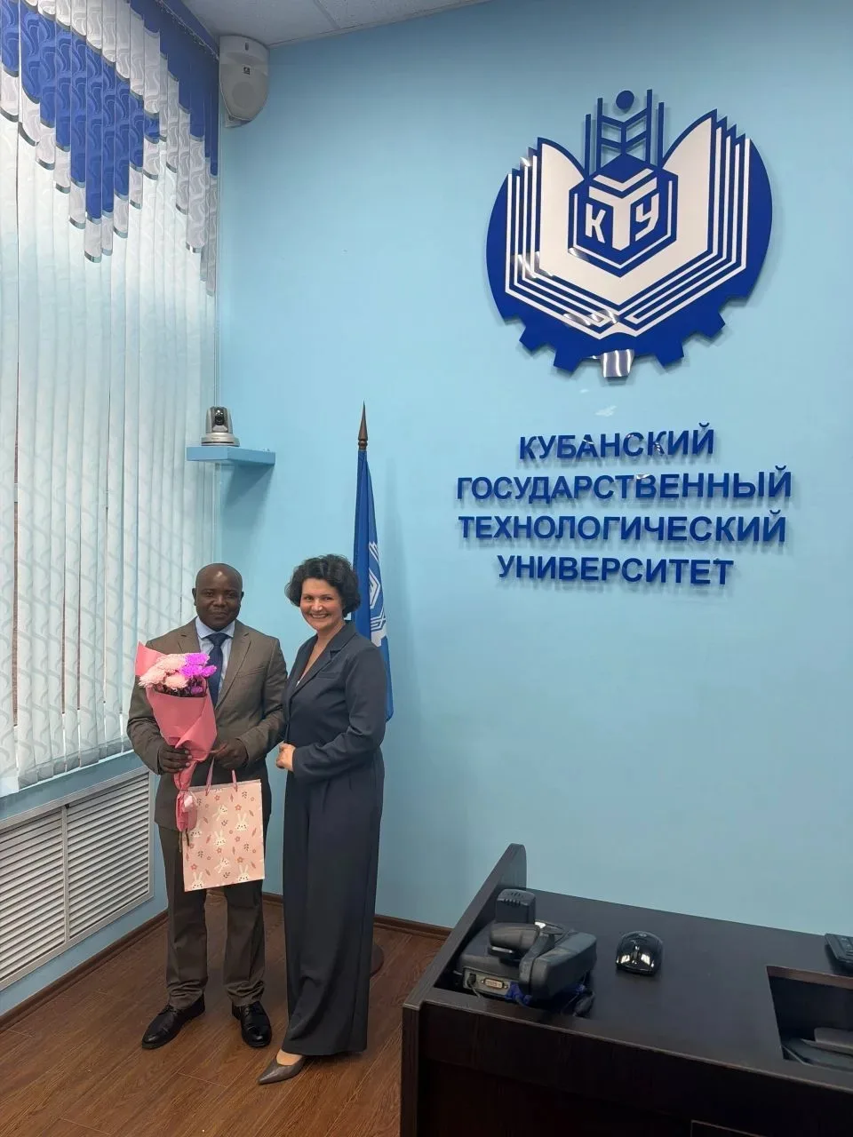 Наука без границ: в КубГТУ защищена диссертация с колоритом Республики Бурунди 🎓🌍

Друзья, отличны