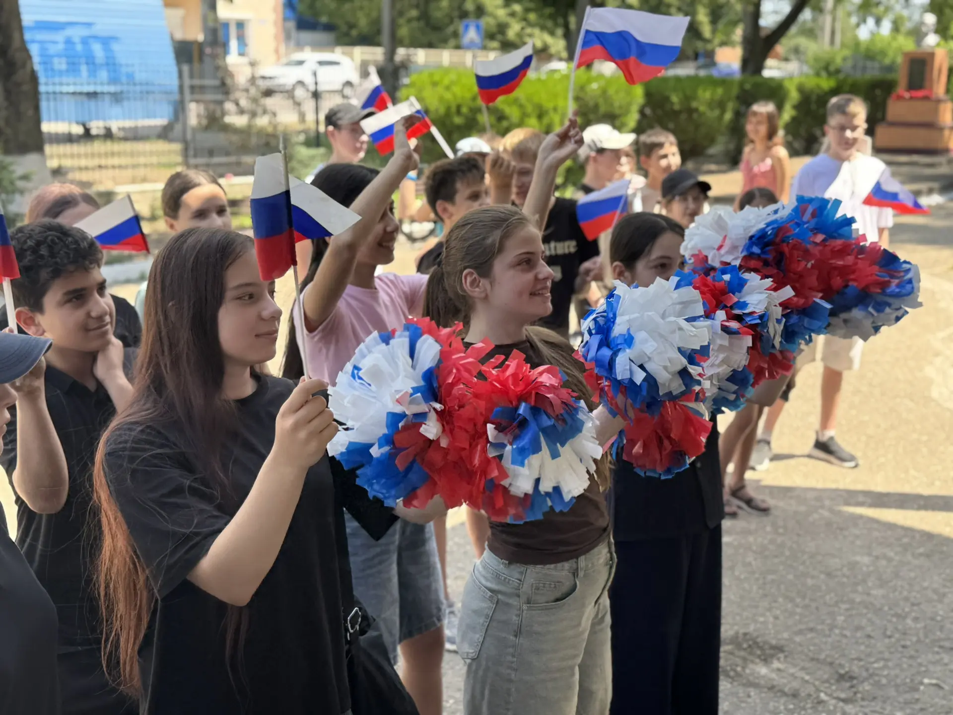 🇷🇺 Сегодня в нашей школе прошёл квест «Коды России» для 6-х классов, посвящённый Дню России!

12 и