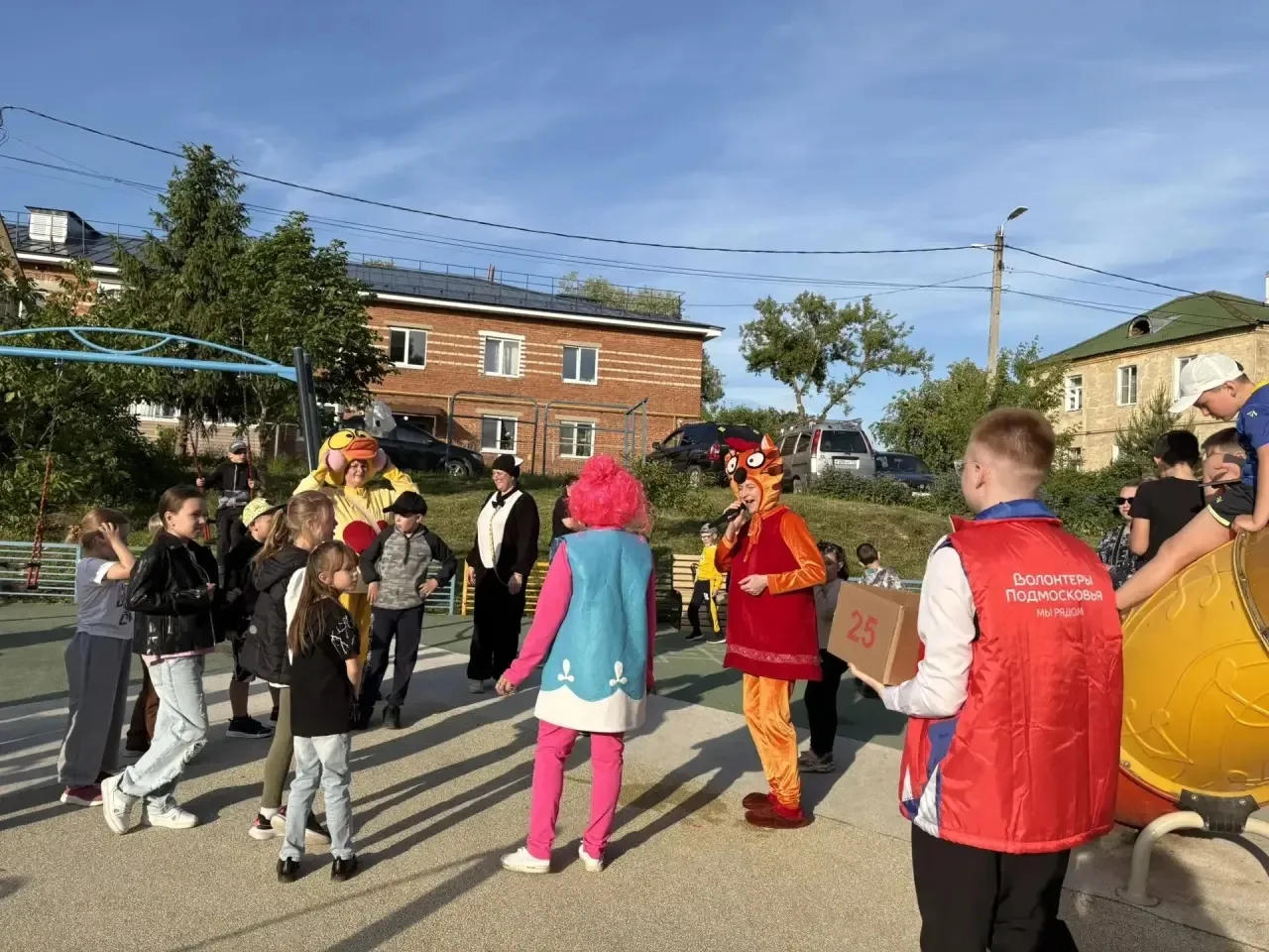 🎈 В честь Дня защиты детей сотрудники МБУ «Зареченский СДК» и Волонтёры Подмосковья ус...