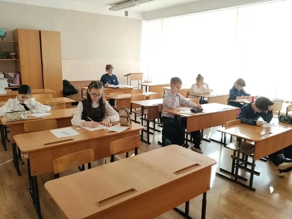 Сегодня, 12 февраля,  прошел муниципальный этап олимпиады младших школьников по математике.         