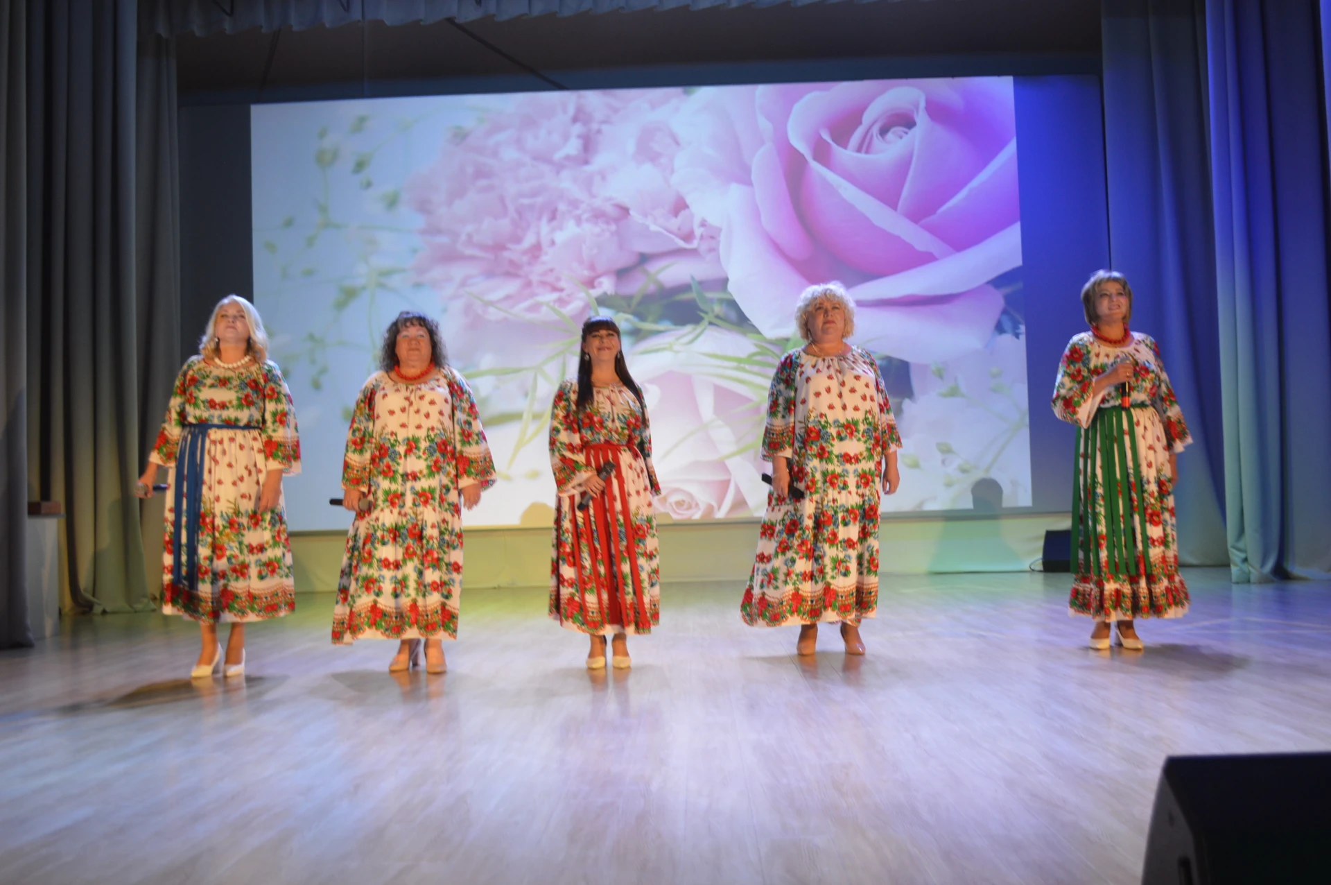 Люди пожилые, сердцем молодые…