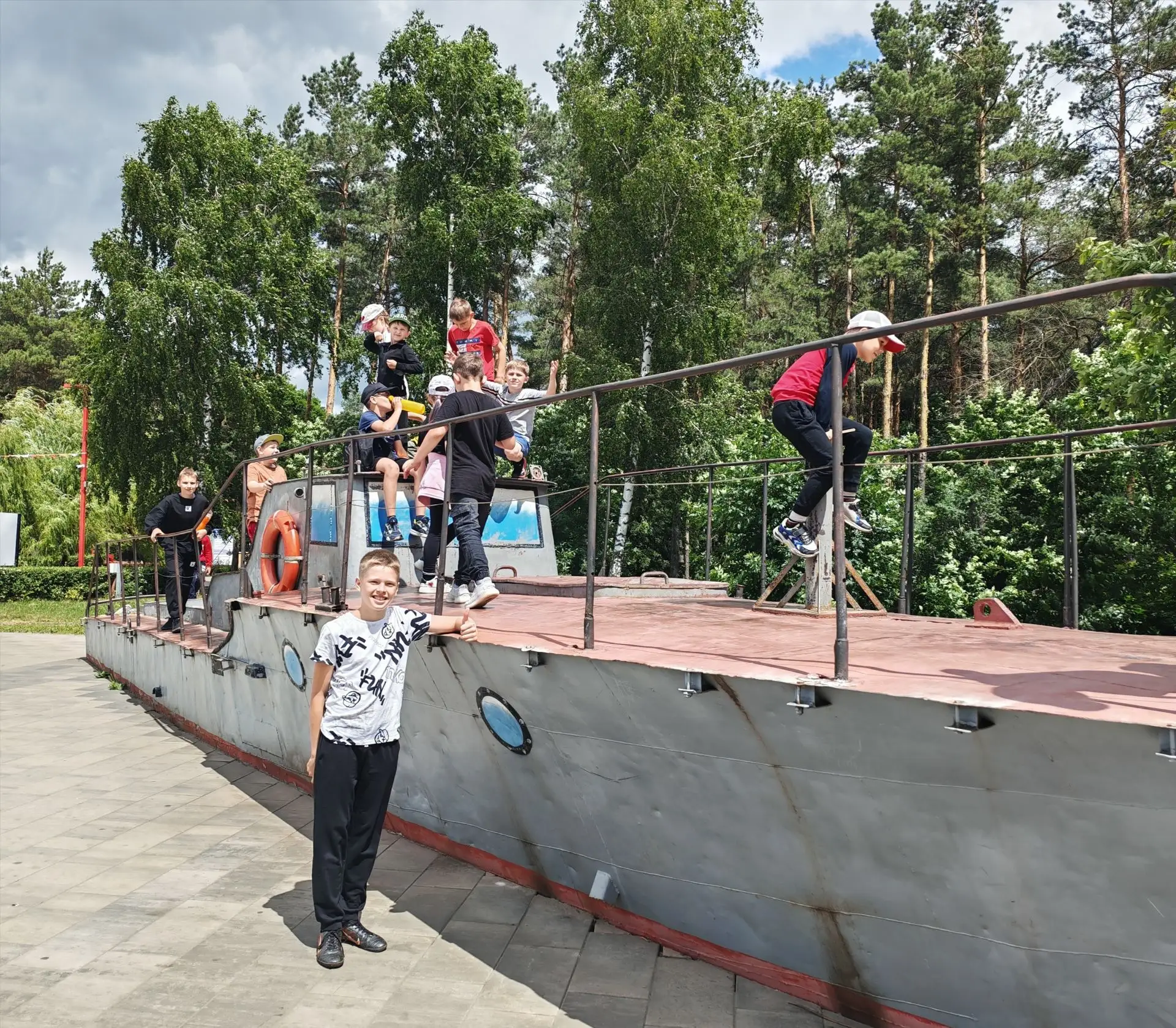 🌳Сегодня в «Тарзан‑парке» было жарко — самые активные спортсмены лагеря «Олимп» из Спортивной школы