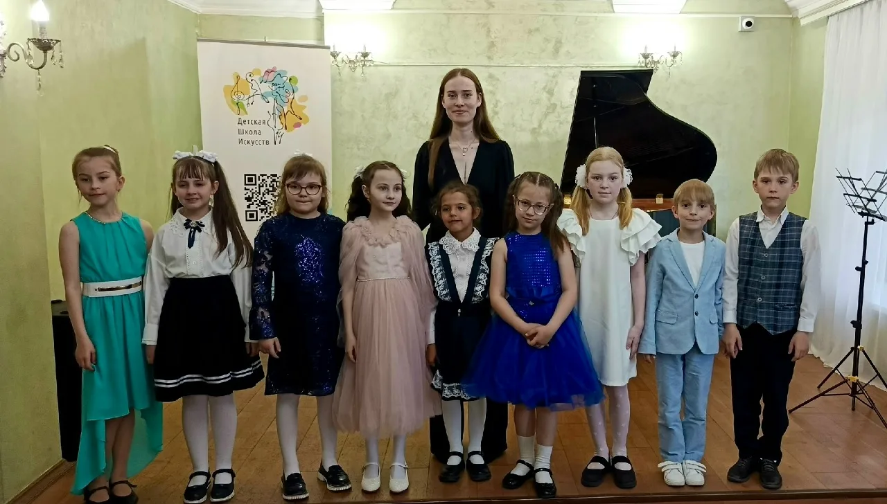 Первые шаги на сцене к "большой" музыке! 🎹✨