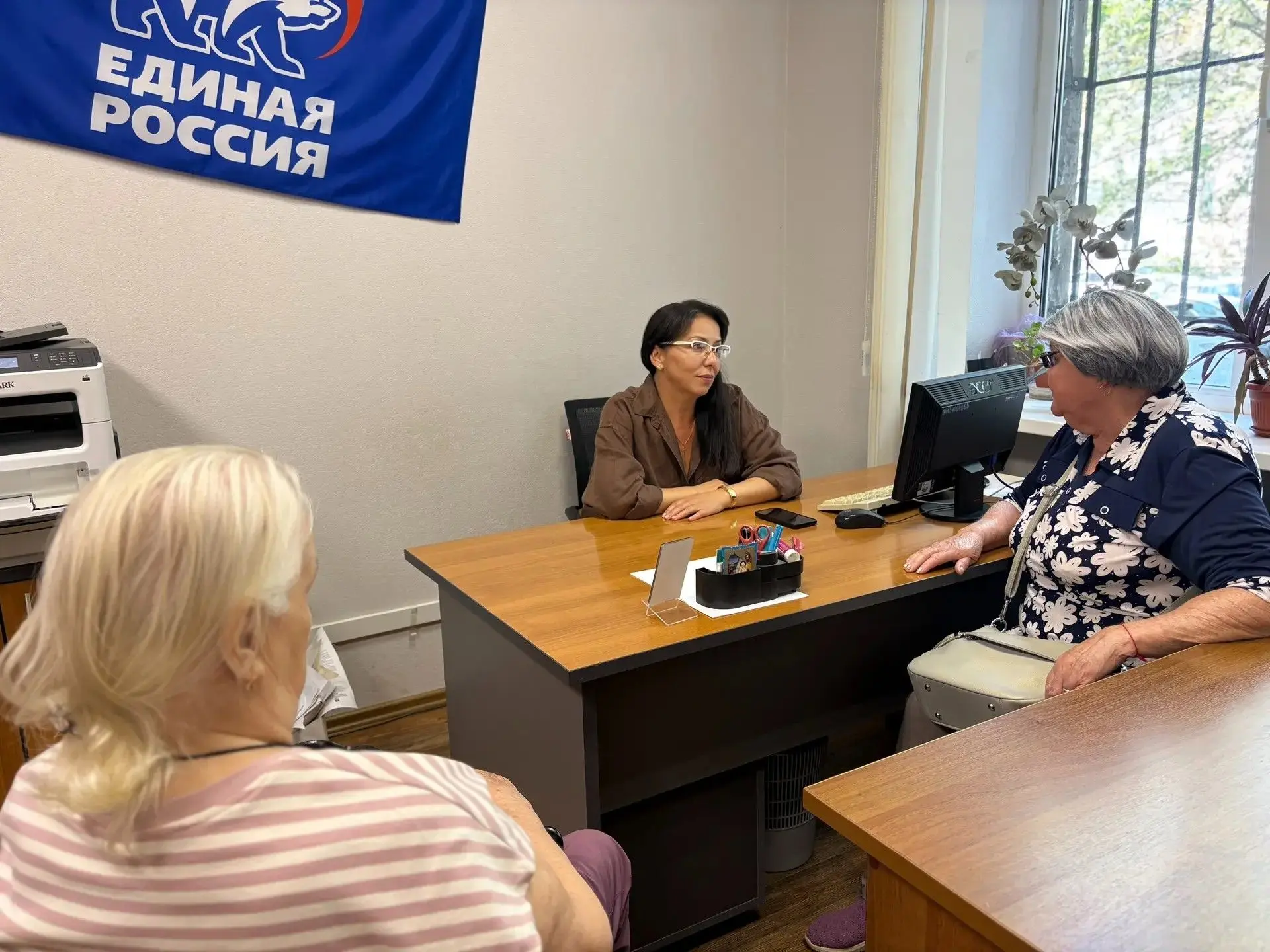 Депутат Волжской городской Думы Татьяна Глухова провела личный приём граждан. В ходе приёма к Татьян