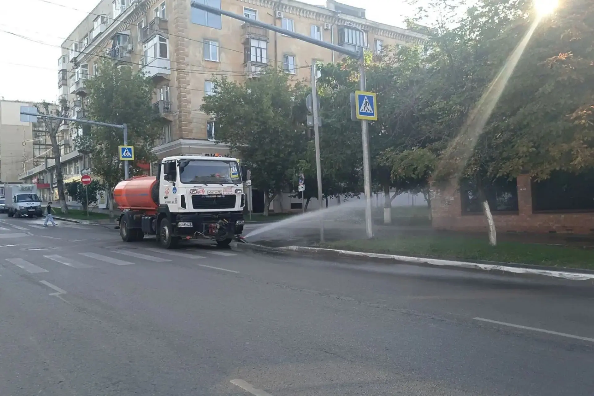 🧹Мероприятия по благоустройству в Октябрьском районе

За прошедшие сутки проводились следующие виды