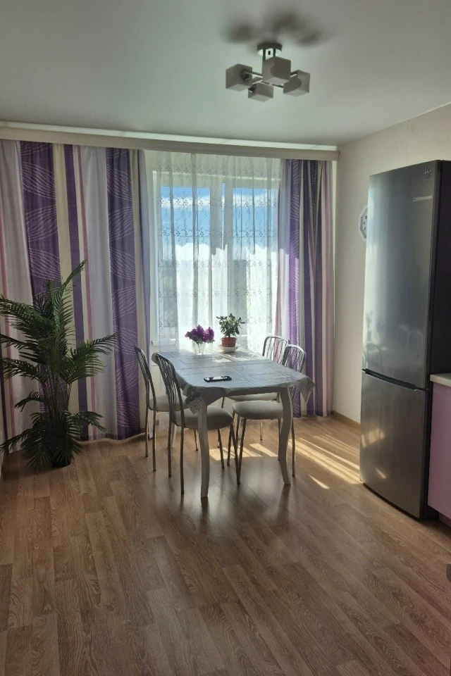 Сдам в аренду просторную и светлую квартиру площадью 46 м² в Санкт‑Петербурге (Парголов...