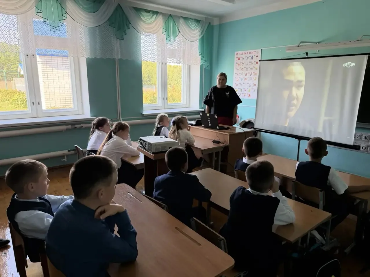 Сегодня прошел час памяти, приуроченный ко Дню солидарности в борьбе с терроризмом, нап...