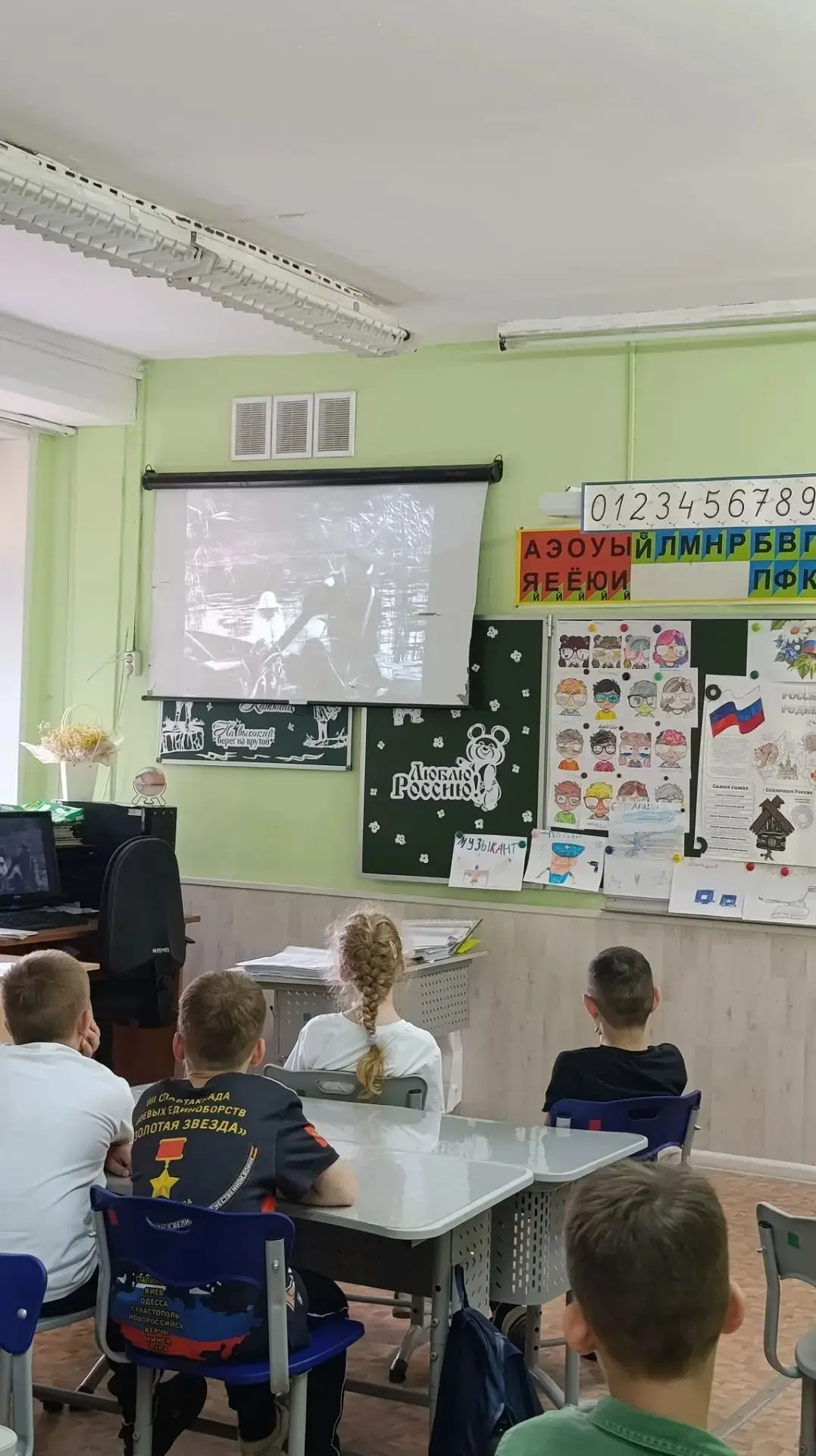 В преддверии Дня памяти и скорби в пришкольном лагере «Счастливое детство» прошло особенное мероприя