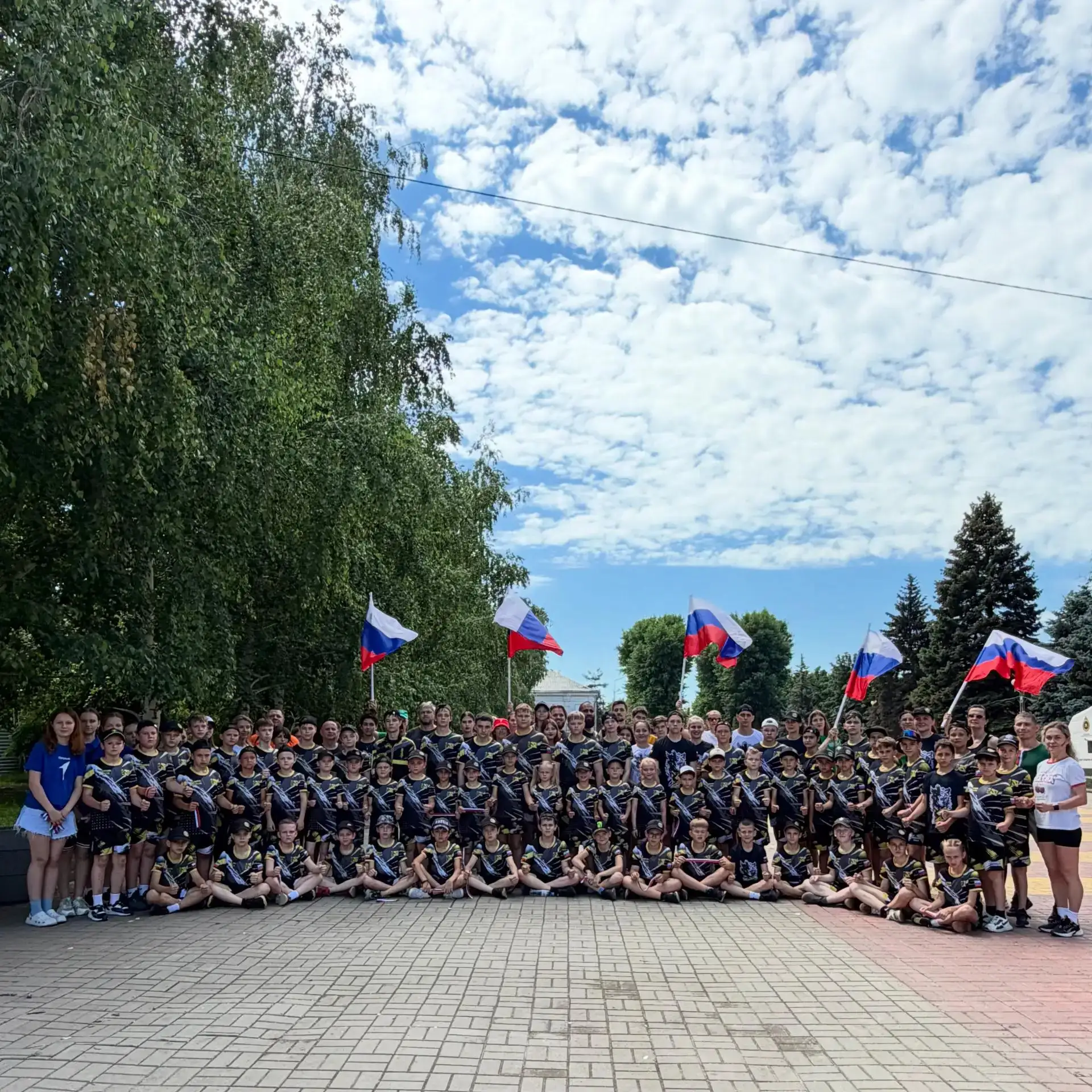 🇷🇺Депутаты Батайской городской Думы приняли участие в мероприятиях, посвященных Дню России

🇷🇺12