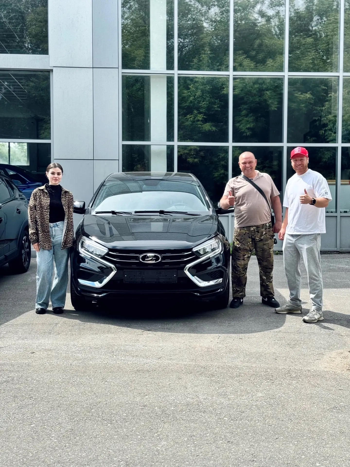 Поздравляю наших клиентов из г.Сызрань с покупкой LADA VESTA 🎉🤝