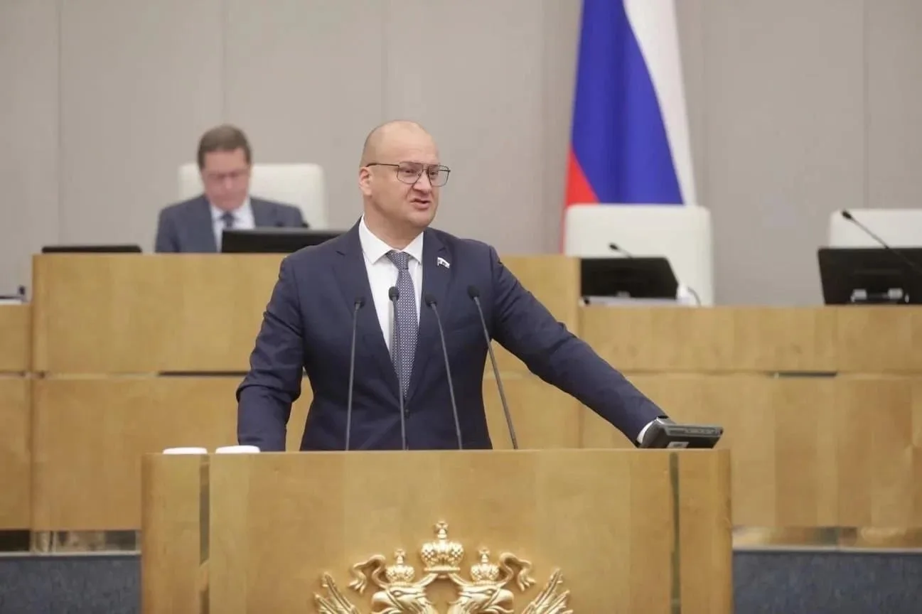 Олег Гарин продолжит работать в Комитете Госдумы по транспорту и развитию транспортной ...