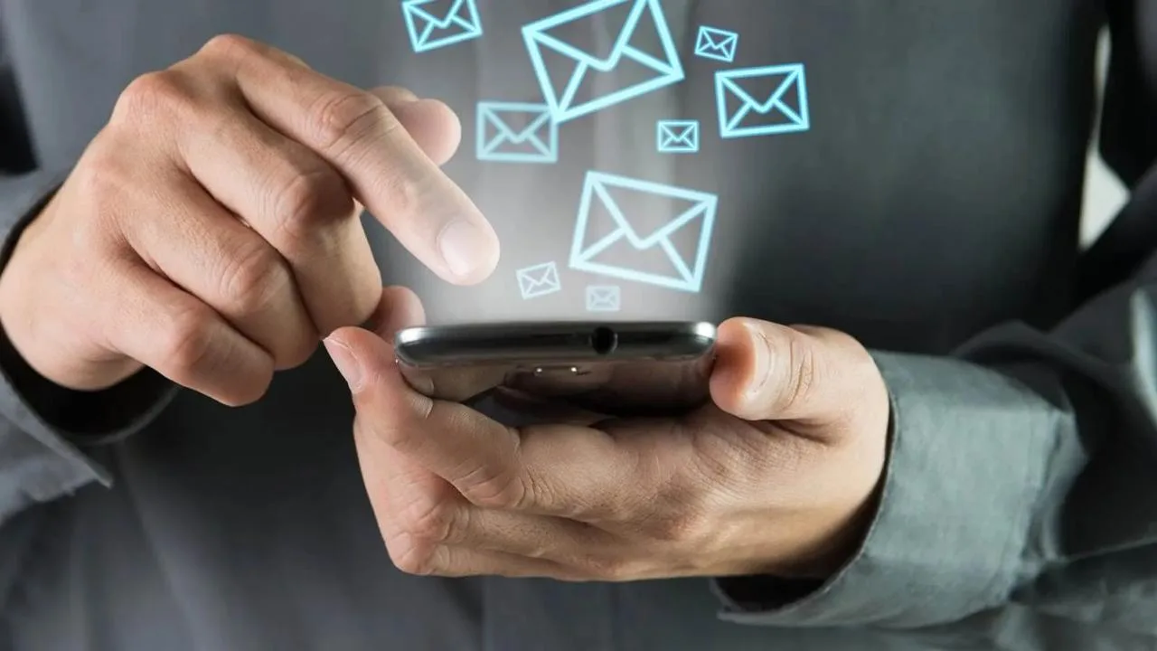 Россияне возвращаются к звонкам и SMS на фоне проблем с мобильным интернетом

В первом полугодии 202
