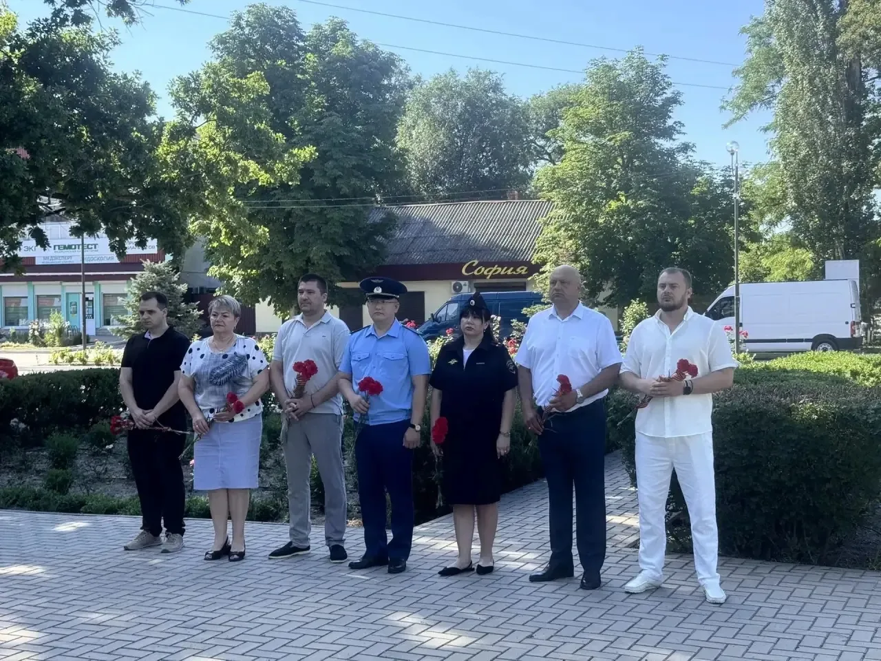 Такая ночь в году одна...июнь, молча, скорбит 22-го...

Эта дата навсегда вписана в историю, она изм